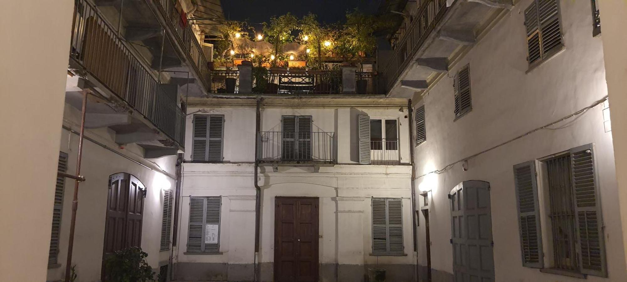 Avalon Hotel *
